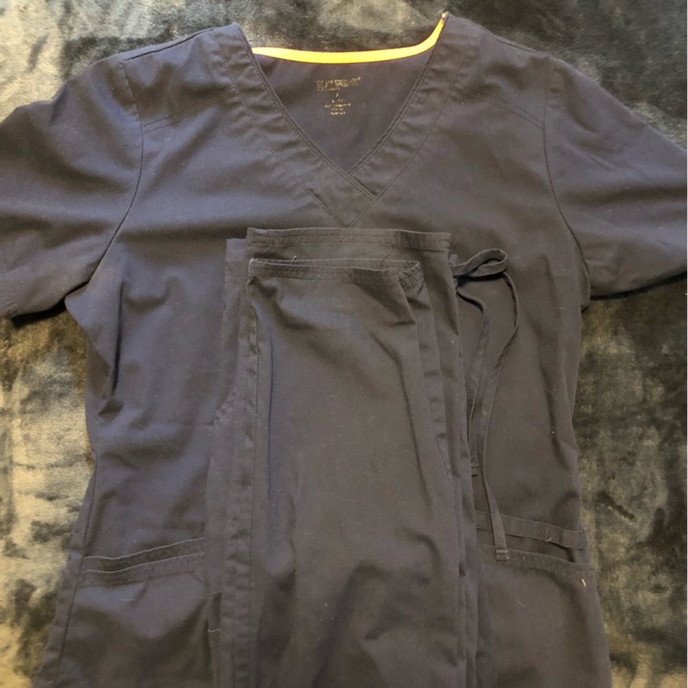 Womens scrubs